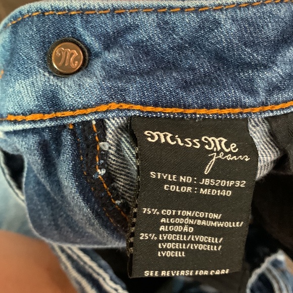 Miss Me Capri/cropped Jeans - Picture 6 of 8